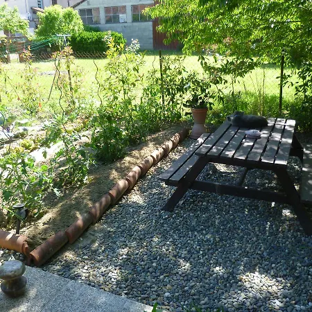 Bed & Breakfast No 5 Plaisance 3*